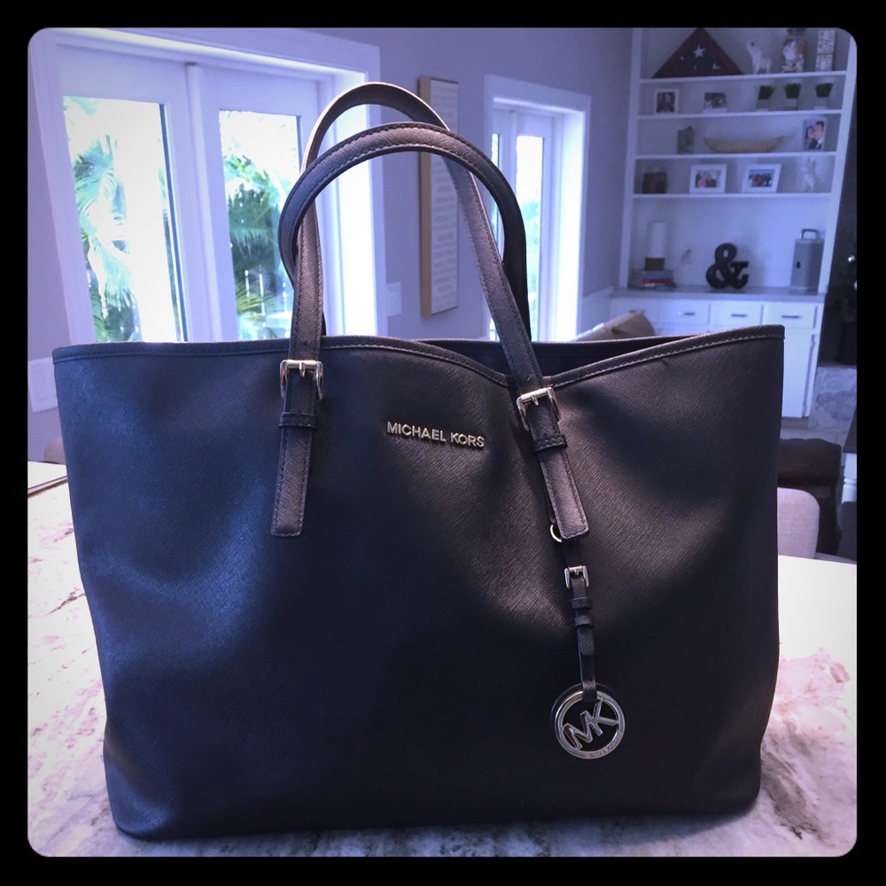 Women’s Jet Set Large Multifunctional Tote